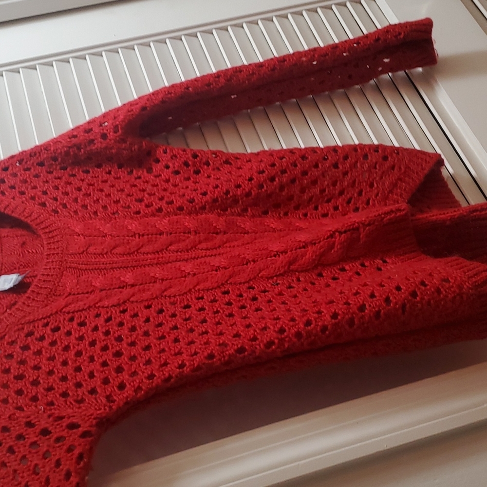 Red - Picture 4 of 7
